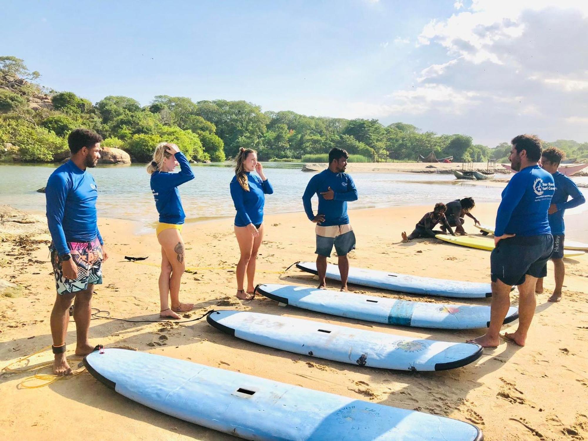 ホテル Star Rest Surf Camp Arugambay アルガムベイ エクステリア 写真